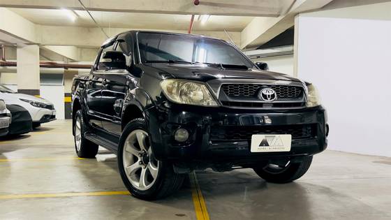 TOYOTA HILUX 3.0 SRV 4X4 CD 16V TURBO INTERCOOLER DIESEL 4P AUTOMÁTICO TOYOTA HILUX 3.0 SRV 4X4 CD 16V TURBO INTERCOOLER DIESEL 4P AUTOMÁTICO